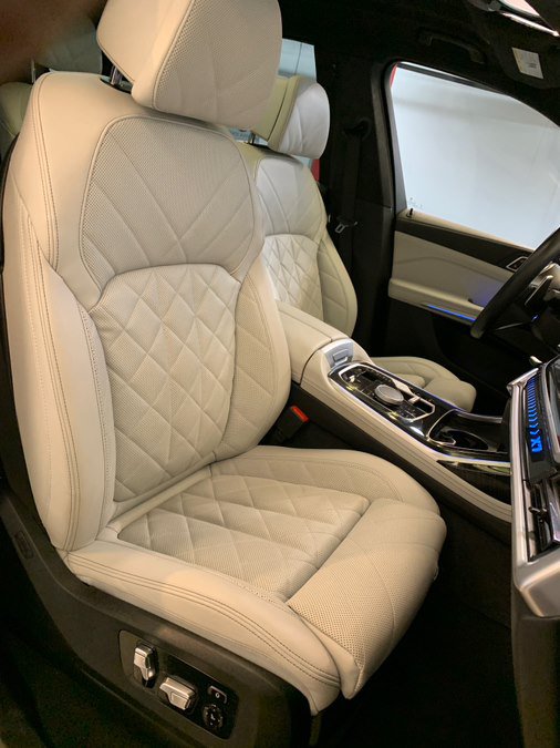 Used 2024 BMW X7 xDrive40i w/ M Sport Package AWD/4WD image 87