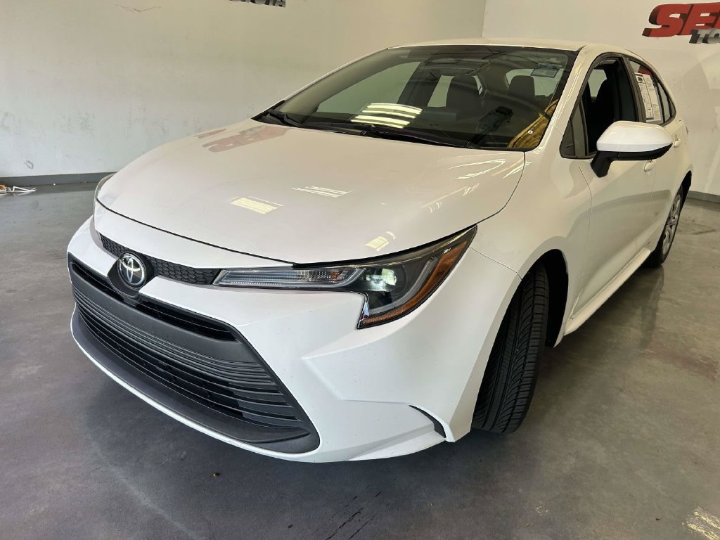 Used 2023 Toyota Corolla LE FWD image 7