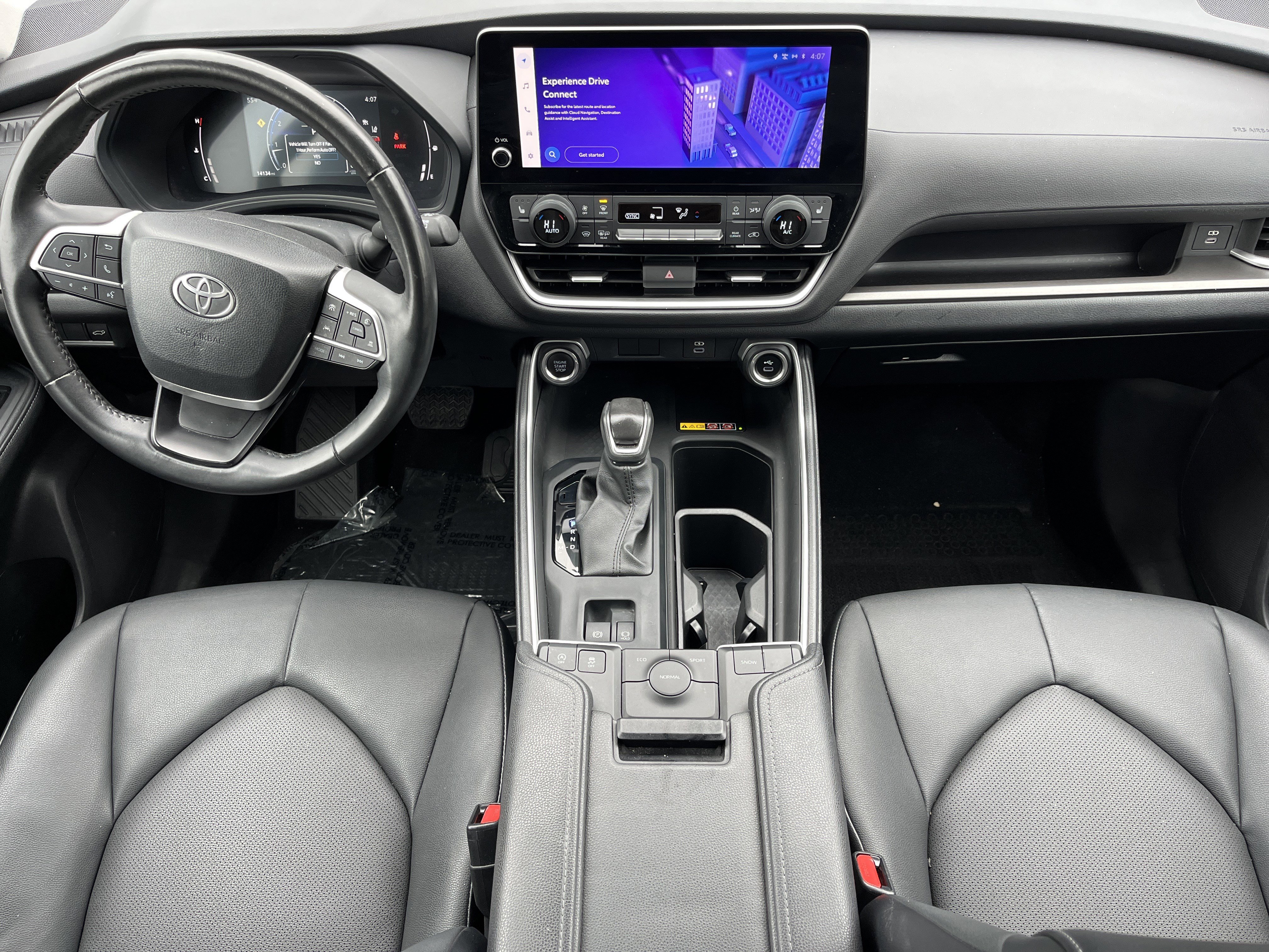 Used 2024 Toyota Grand Highlander XLE image 3