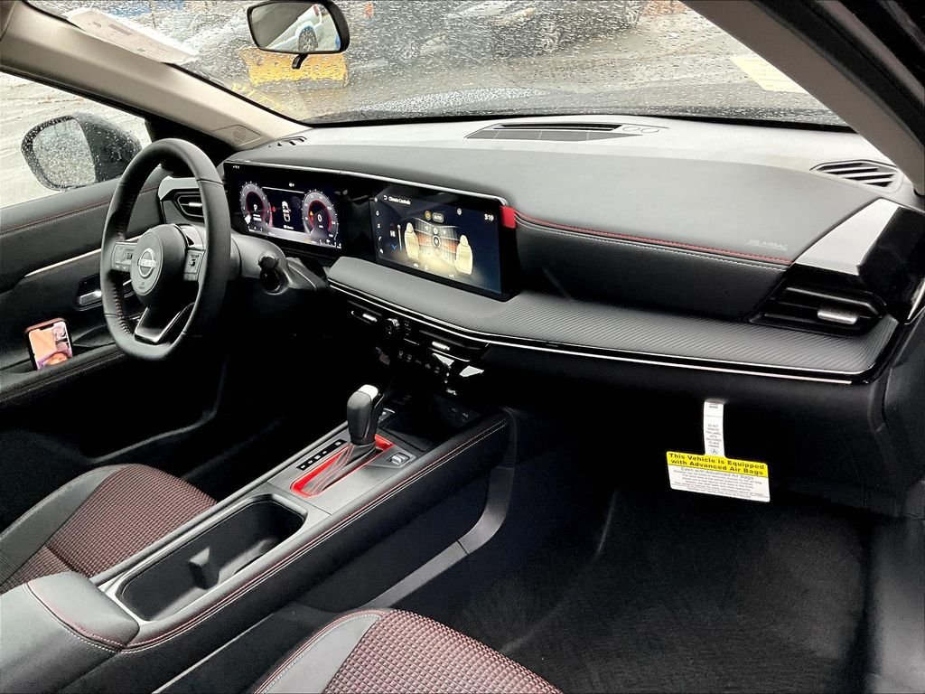 New 2025 Nissan Kicks SR w/ Illumination Package AWD/4WD image 9