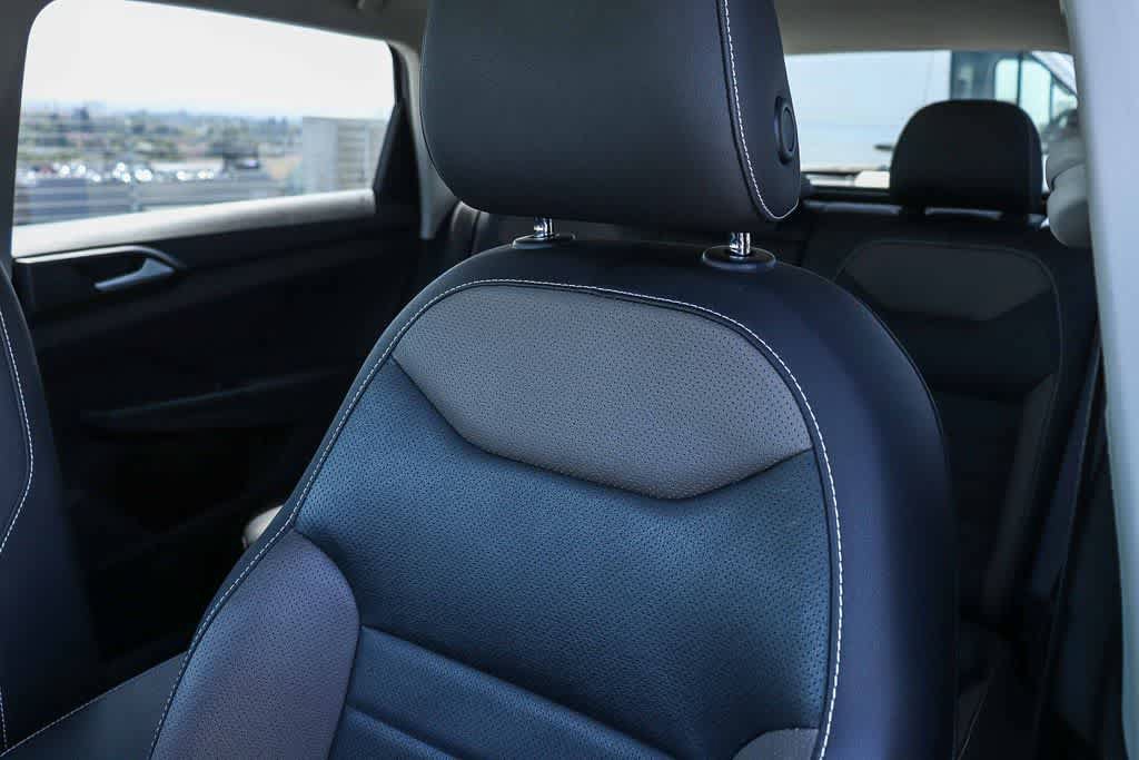 Used 2022 Volkswagen Taos SEL AWD/4WD image 27