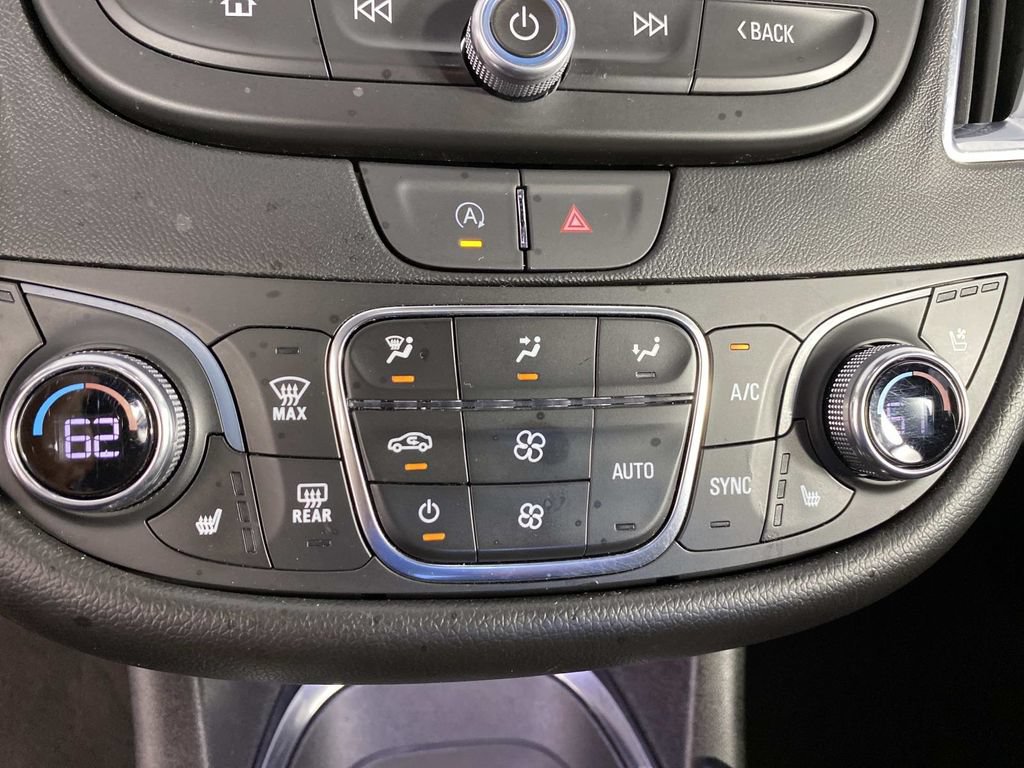 Used 2024 Chevrolet Malibu LT FWD image 23