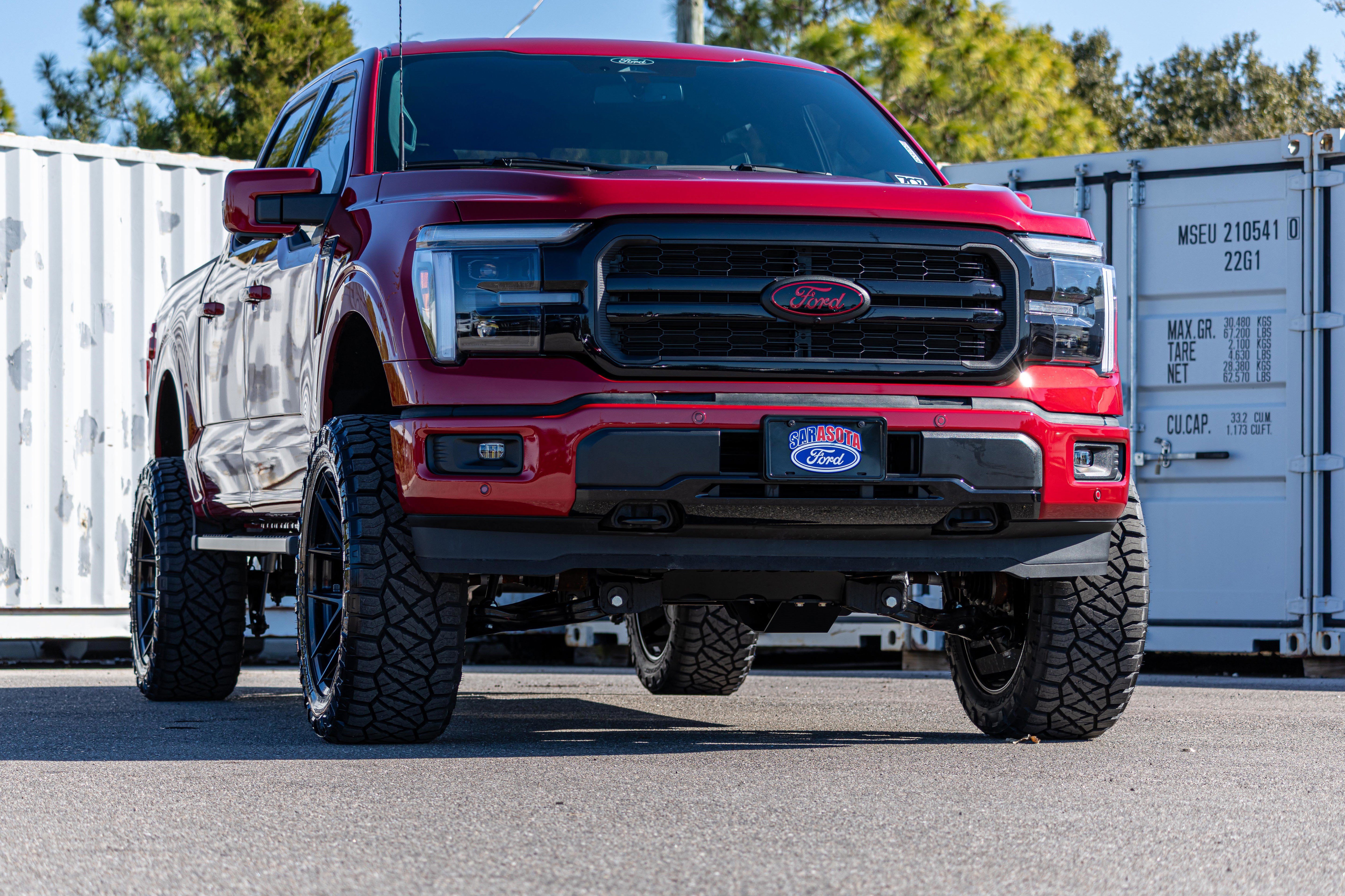 New 2025 Ford F150 Lariat w/ Equipment Group 501A Mid