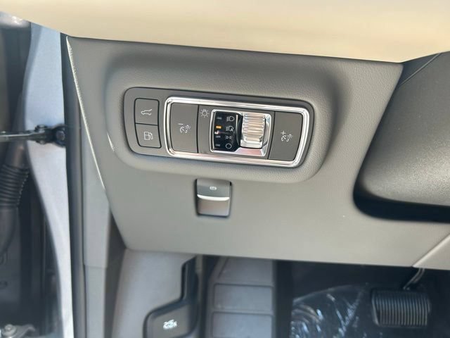 New 2025 Lincoln Nautilus Premier w/ Equipment Group 102A AWD/4WD image 14