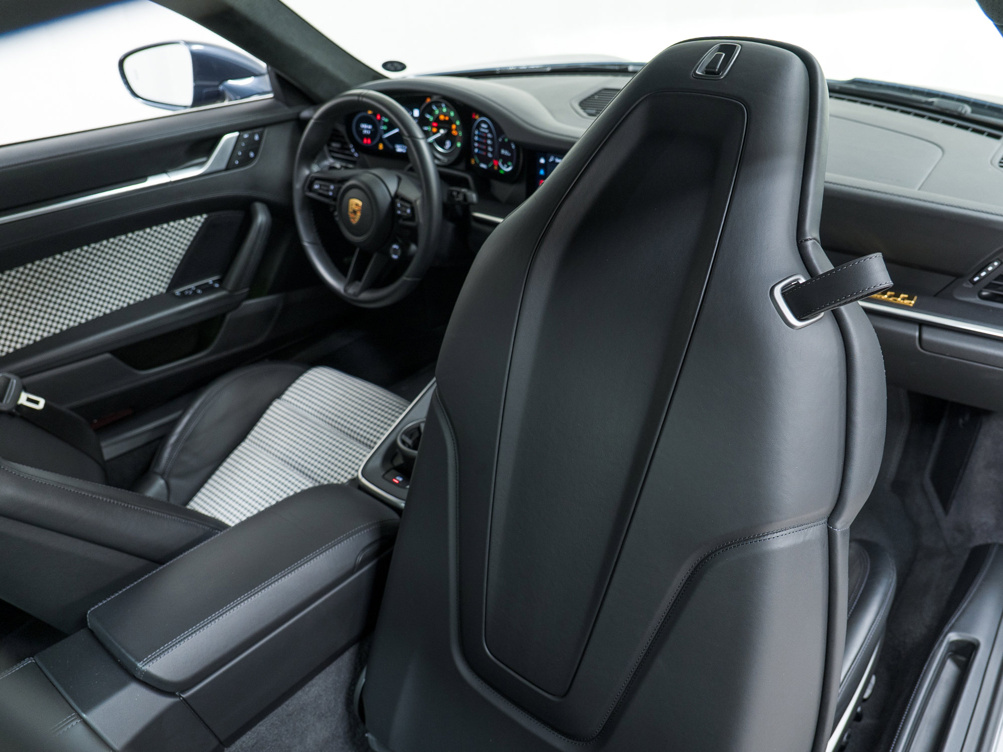 Used 2023 Porsche 911 Sport Classic image 34