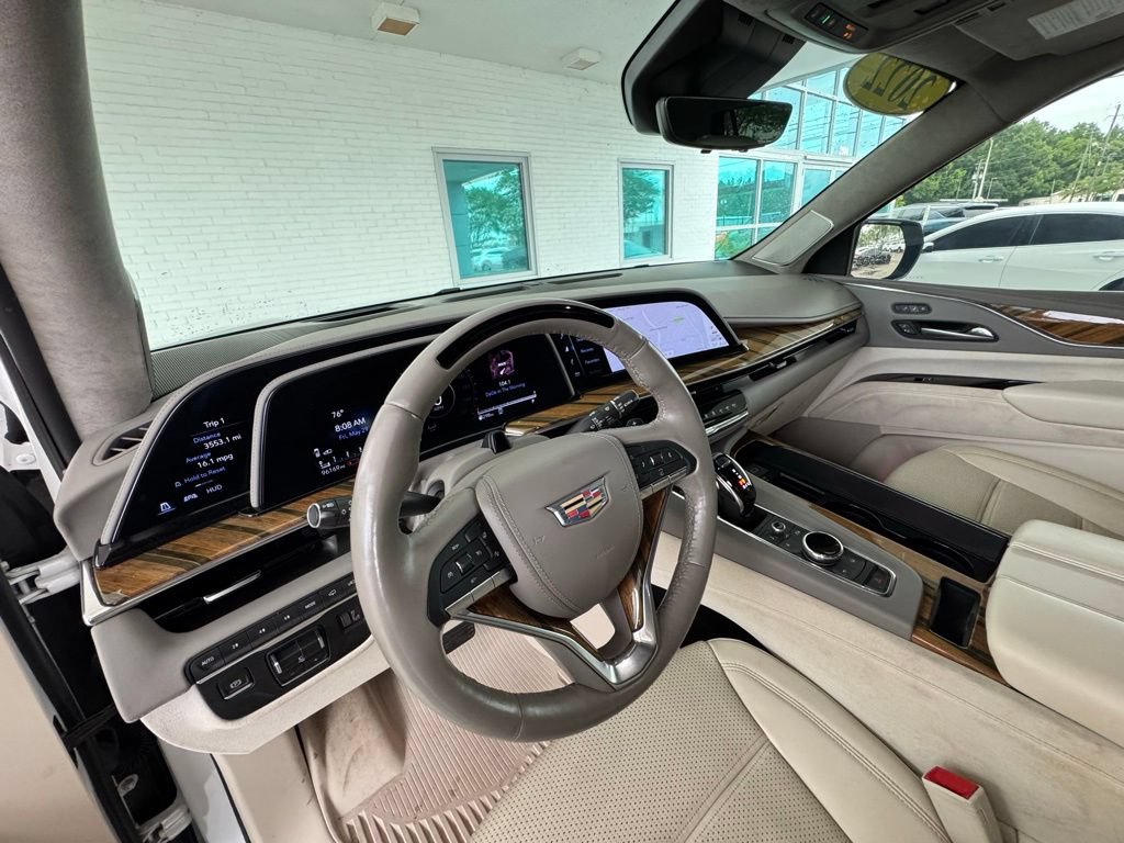 Used 2022 Cadillac Escalade Sport Platinum w/ Heavy-Duty Trailer Package AWD/4WD image 13