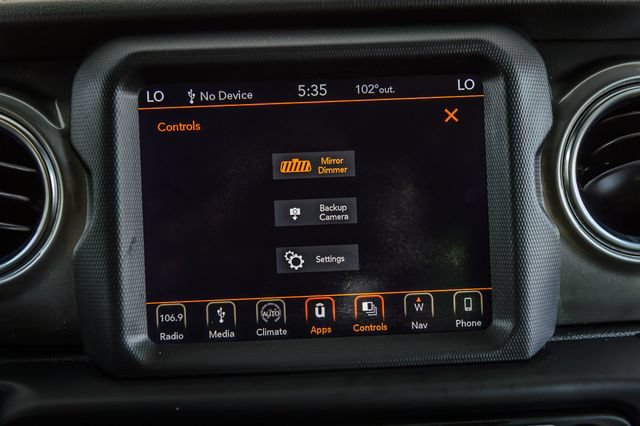 Used 2019 Jeep Wrangler Unlimited Sahara AWD/4WD image 23