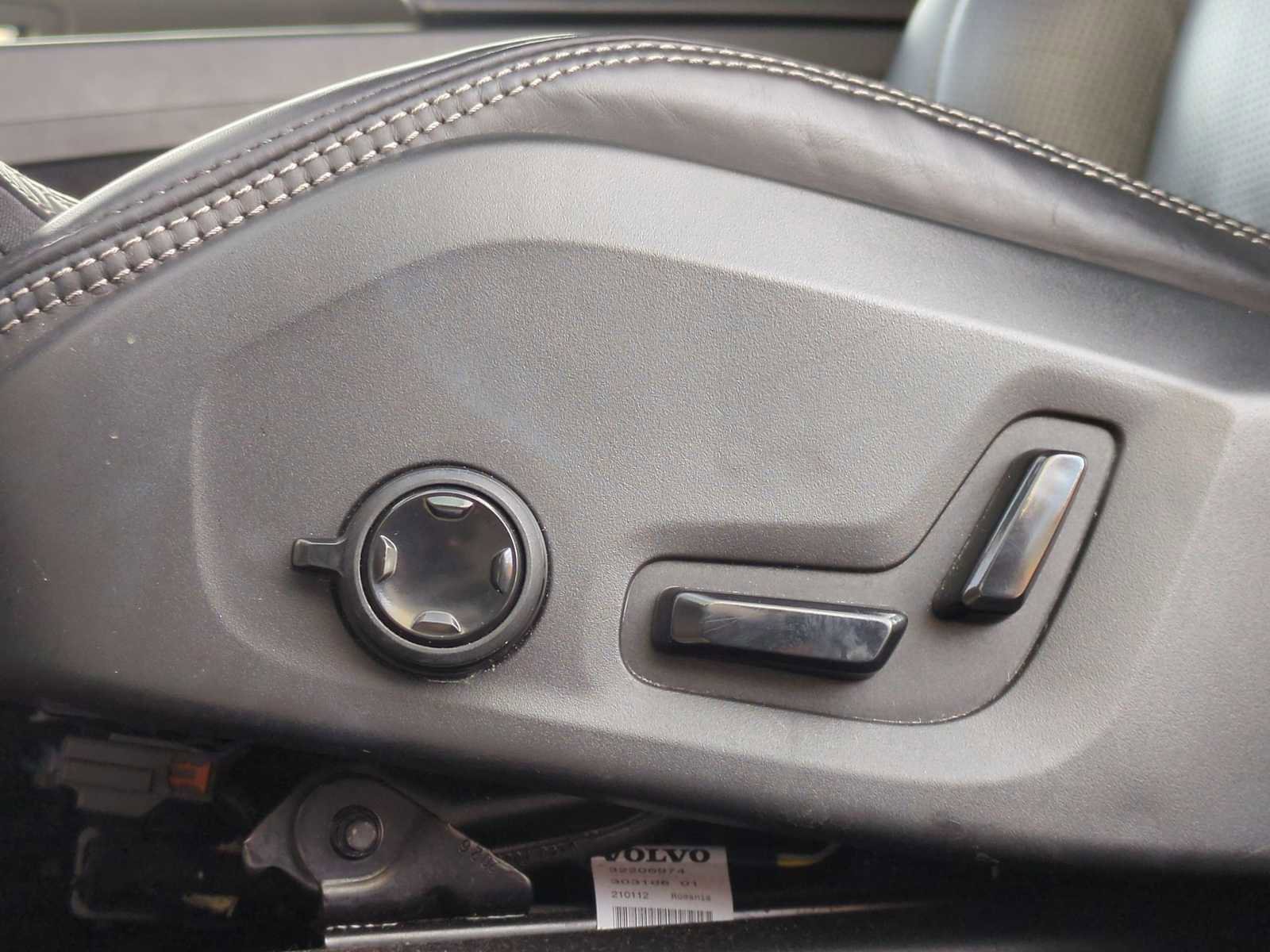 Used 2021 Volvo XC60 T5 Inscription image 17