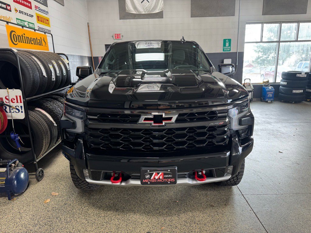 Used 2024 Chevrolet Silverado 1500 ZR2 w/ Technology Package video 2
