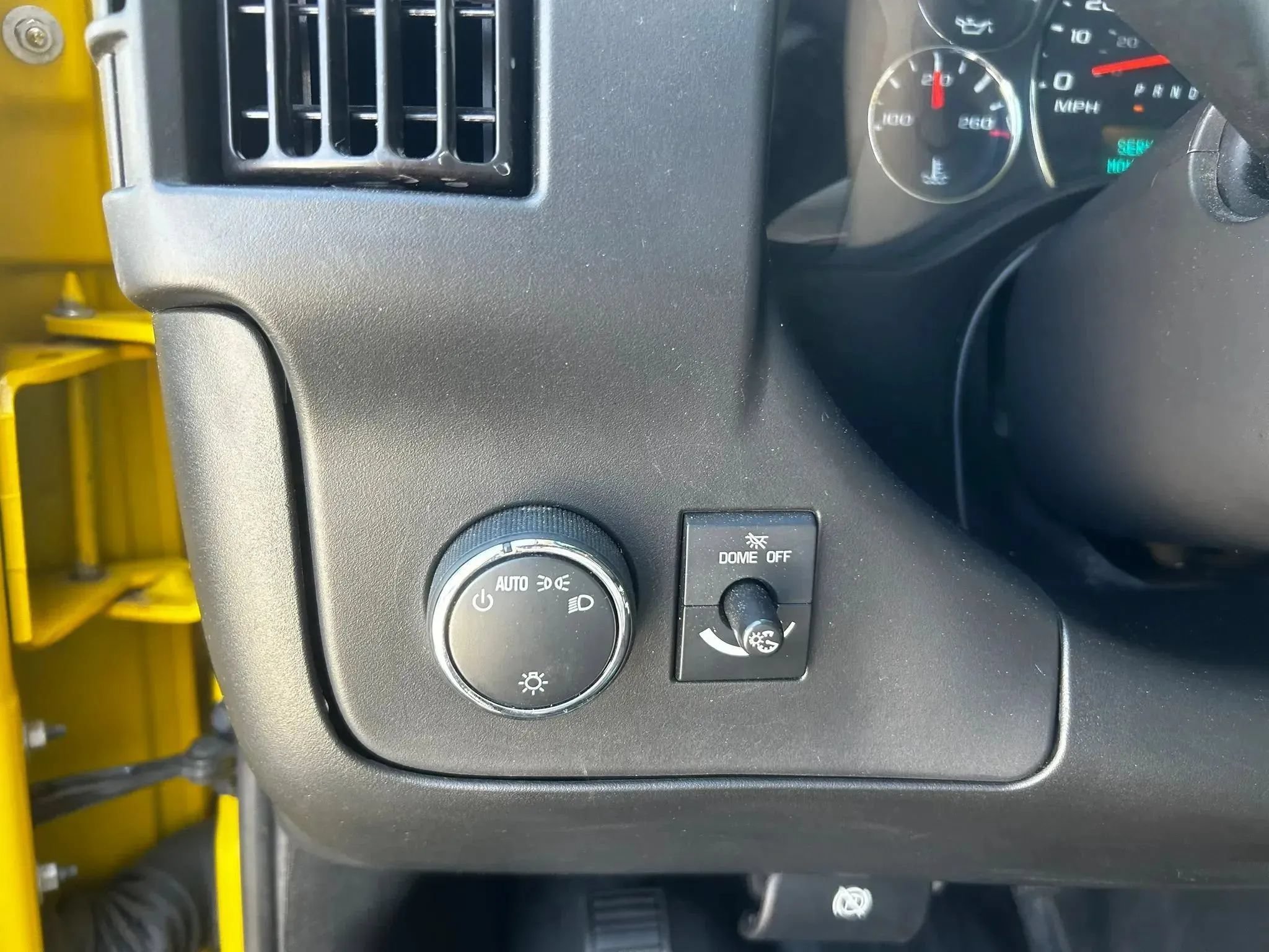 Used 2023 Chevrolet Express 2500 RWD image 11