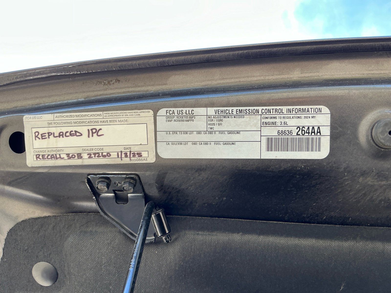 Used 2024 Jeep Gladiator Sport image 24