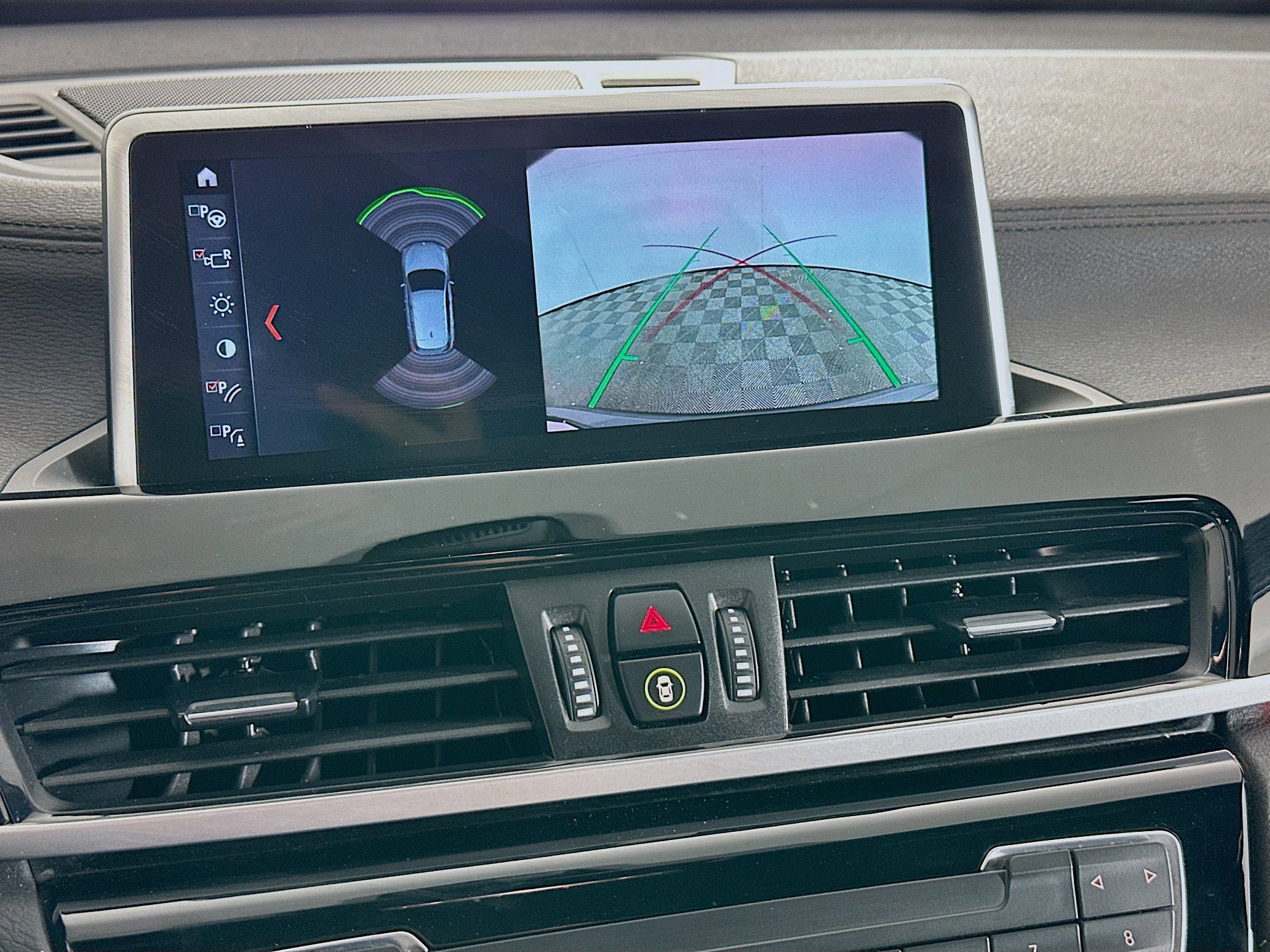 Used 2022 BMW X1 sDrive28i w/ Premium Package image 22