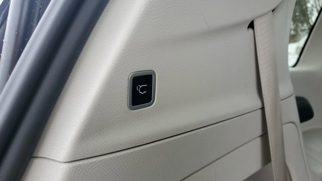 Certified 2024 Chrysler Pacifica Touring-L image 30