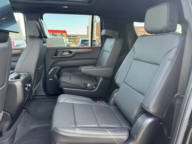 New 2026 GMC Yukon XL Denali w/ Denali Reserve Package image 12