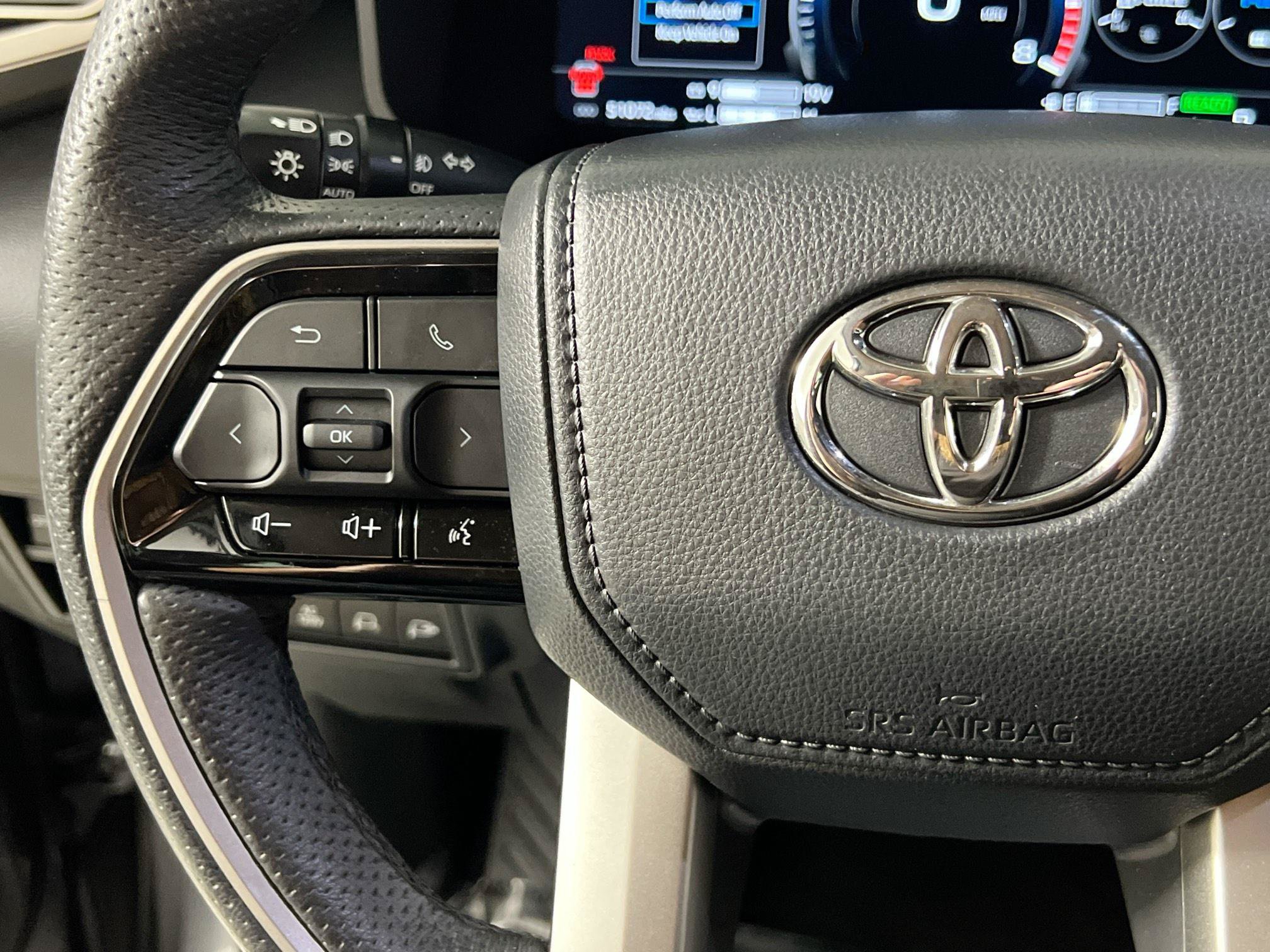 Used 2023 Toyota Sequoia Limited RWD image 18