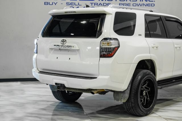 Used 2017 Toyota 4Runner SR5 RWD image 12