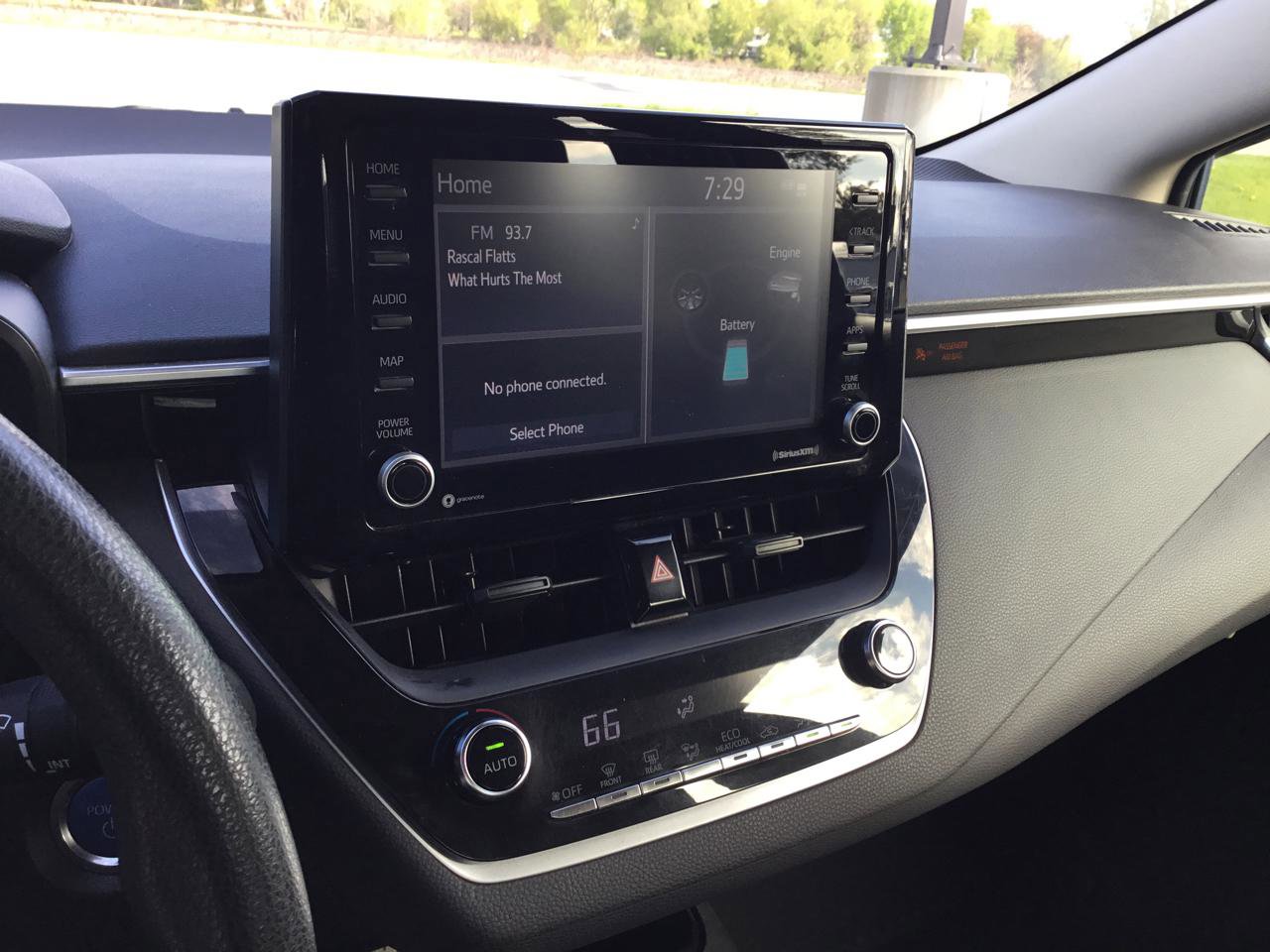 Used 2022 Toyota Corolla LE FWD image 17