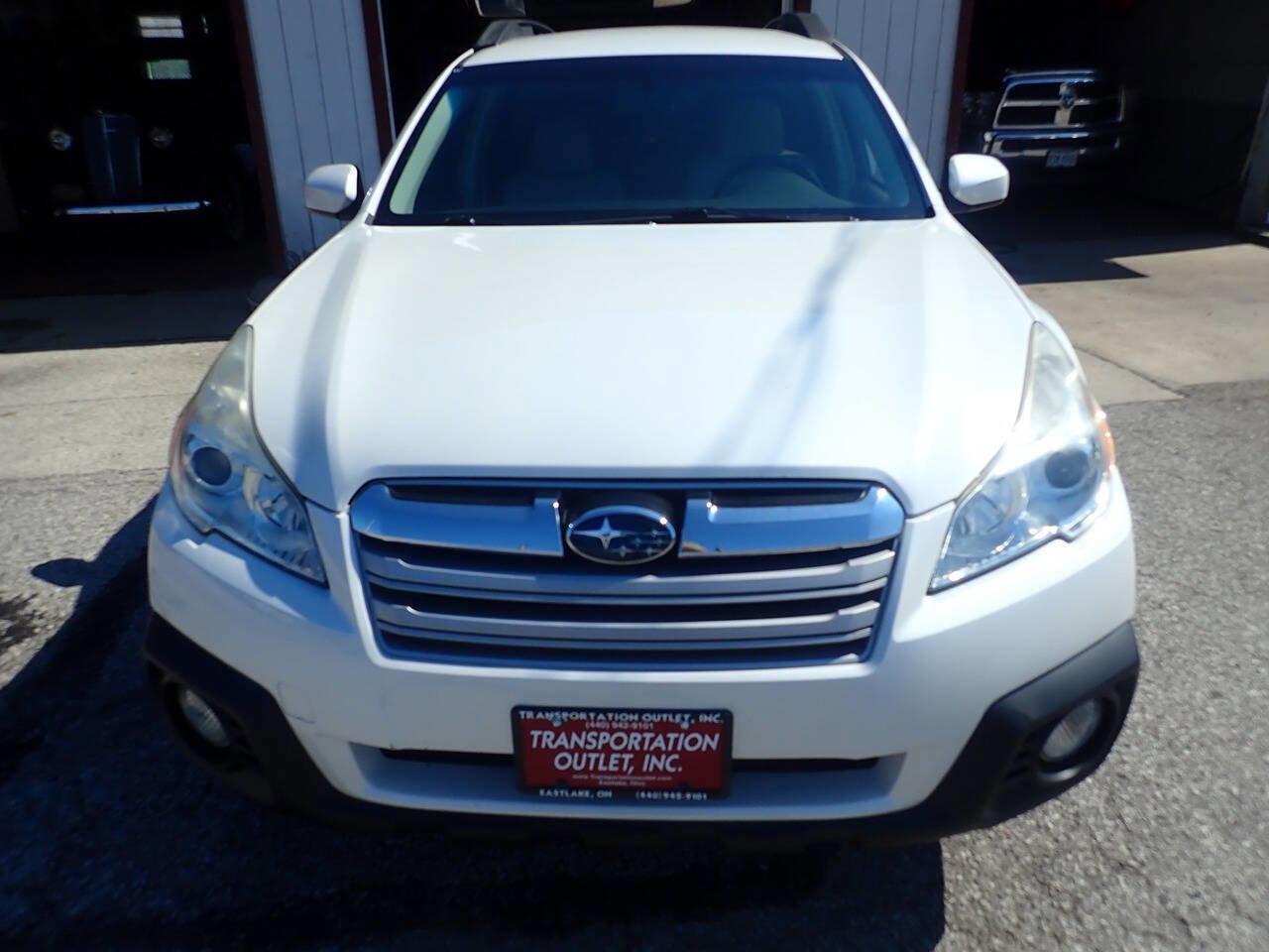 Used 2013 Subaru Outback 2.5i Premium w/ Popular Pkg 1B image 3