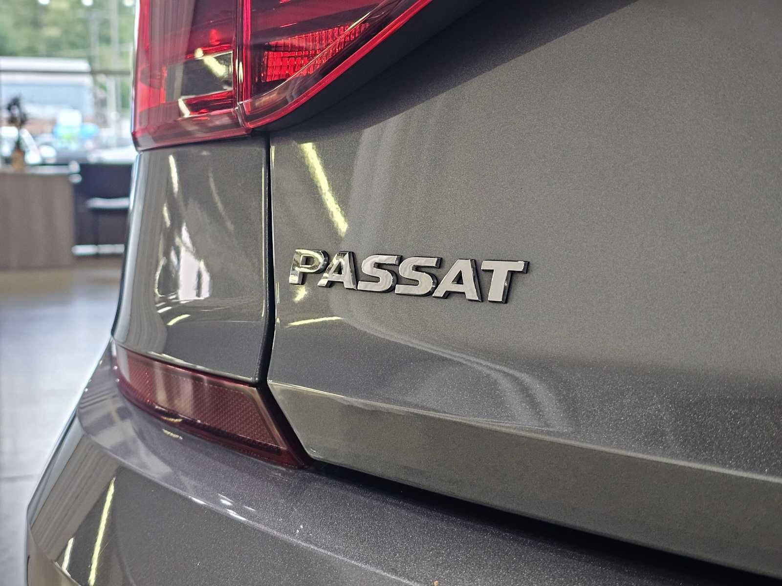 Used 2019 Volkswagen Passat 2.0T SE R-Line FWD image 15