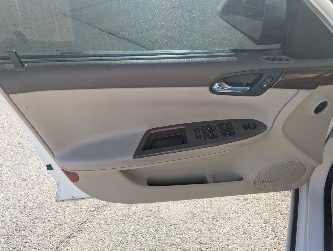 Used 2006 Chevrolet Impala LTZ FWD image 9