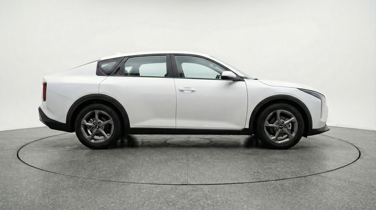 Used 2025 Kia K4 LXS FWD image 9