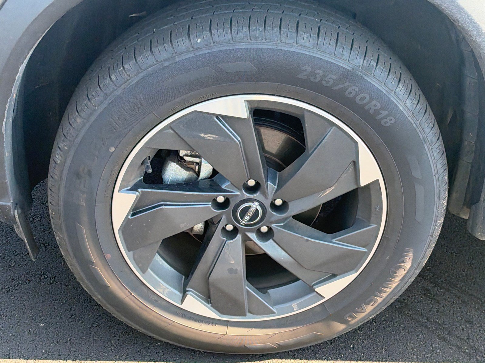 Used 2024 Nissan Rogue SV AWD/4WD image 11