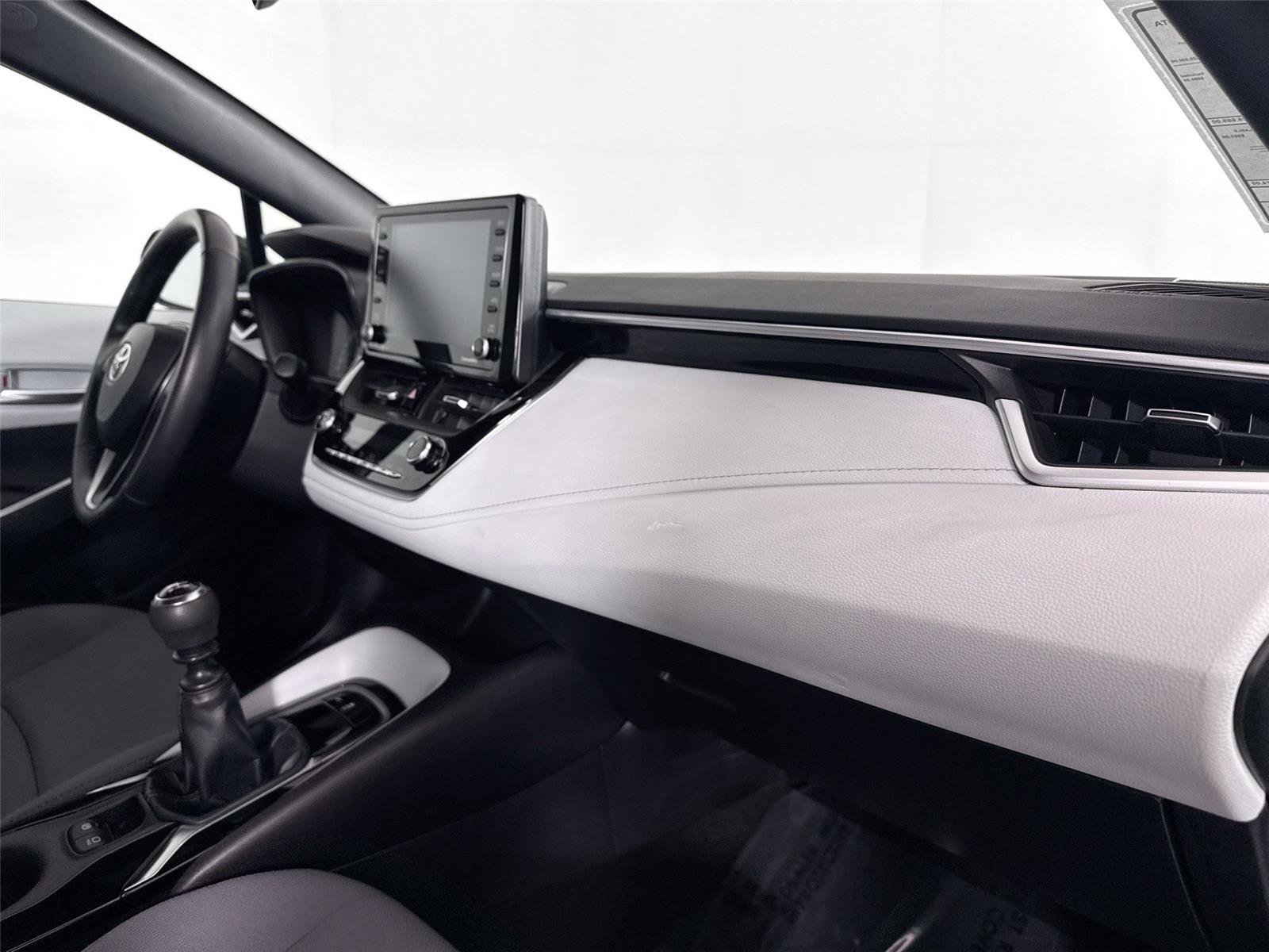 Certified 2022 Toyota Corolla SE w/ Carpet Mat Package (TMS) FWD image 38