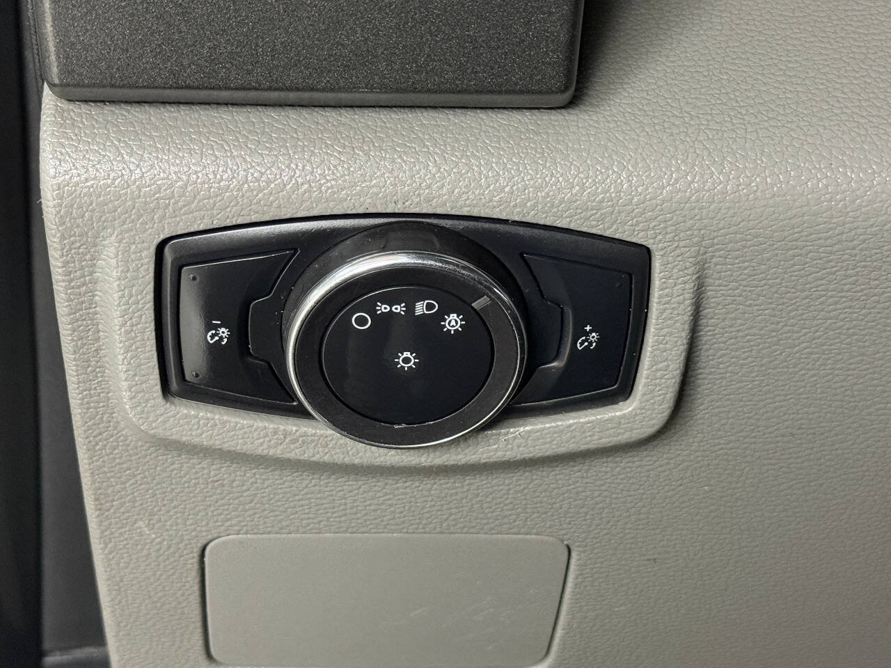 Used 2018 Ford F550 4x4 Regular Cab Super Duty image 57