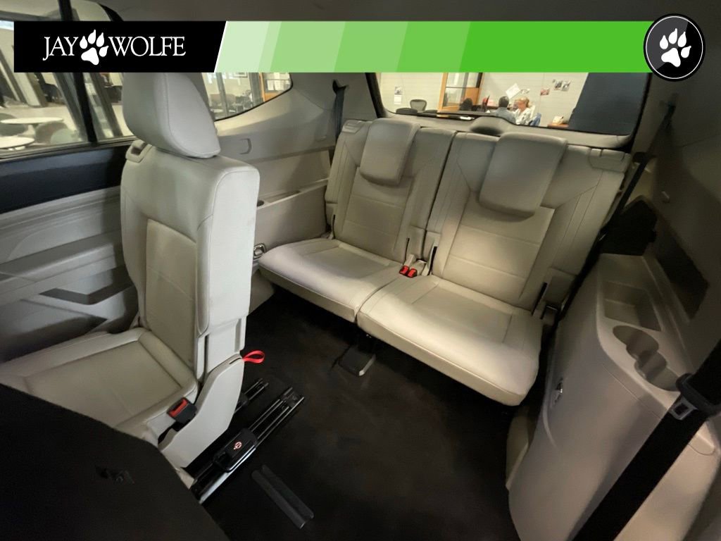 Used 2023 Volkswagen Atlas SE image 23