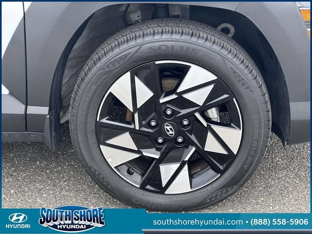 Certified 2025 Hyundai Kona SEL AWD/4WD image 9