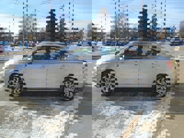 Used 2010 Lincoln MKS image 2