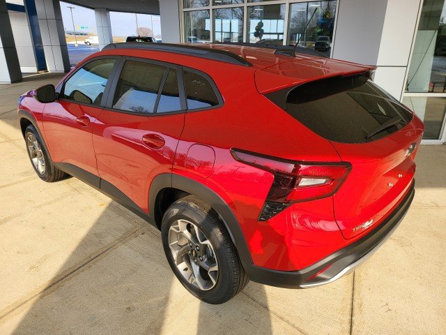 New 2026 Chevrolet Trax LT w/ Driver Confidence Package FWD image 14