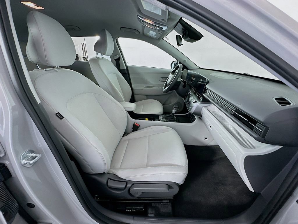 Certified 2025 Hyundai Kona SEL image 27