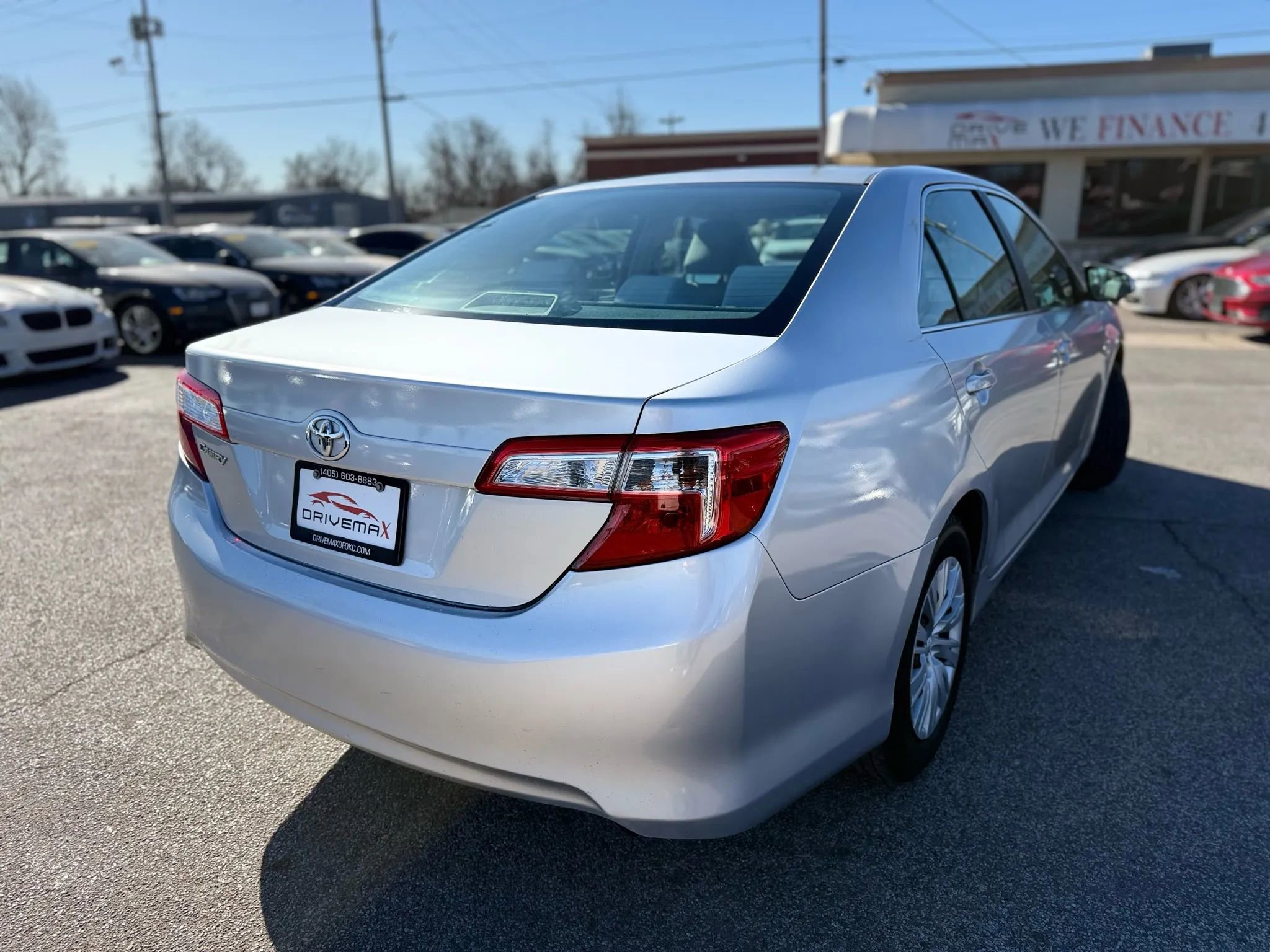 Used 2012 Toyota Camry L FWD image 3