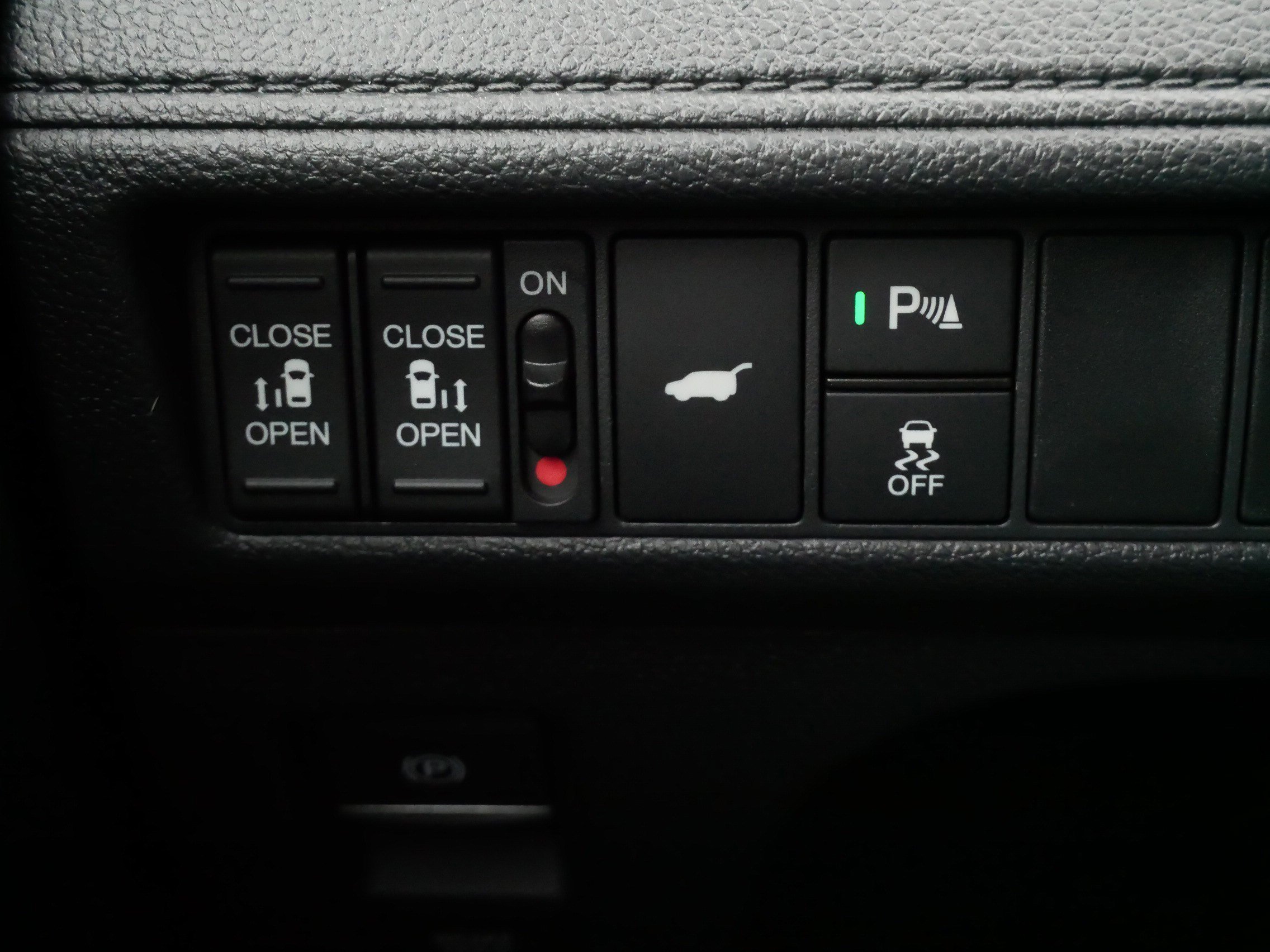 Certified 2026 Honda Odyssey Touring image 26