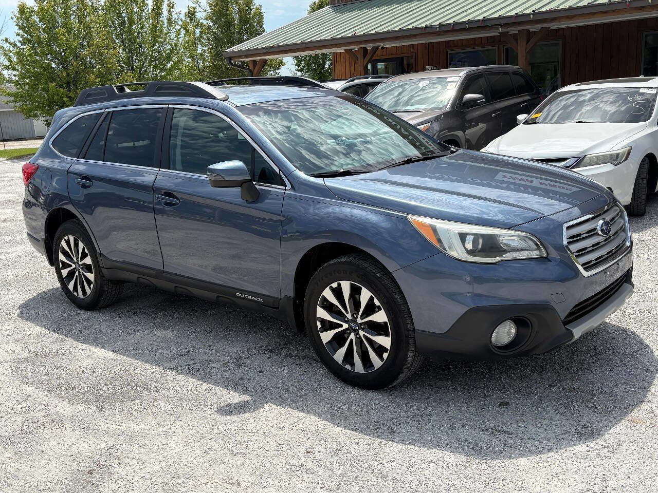 Used 2015 Subaru Outback 2.5i Limited AWD/4WD image 5