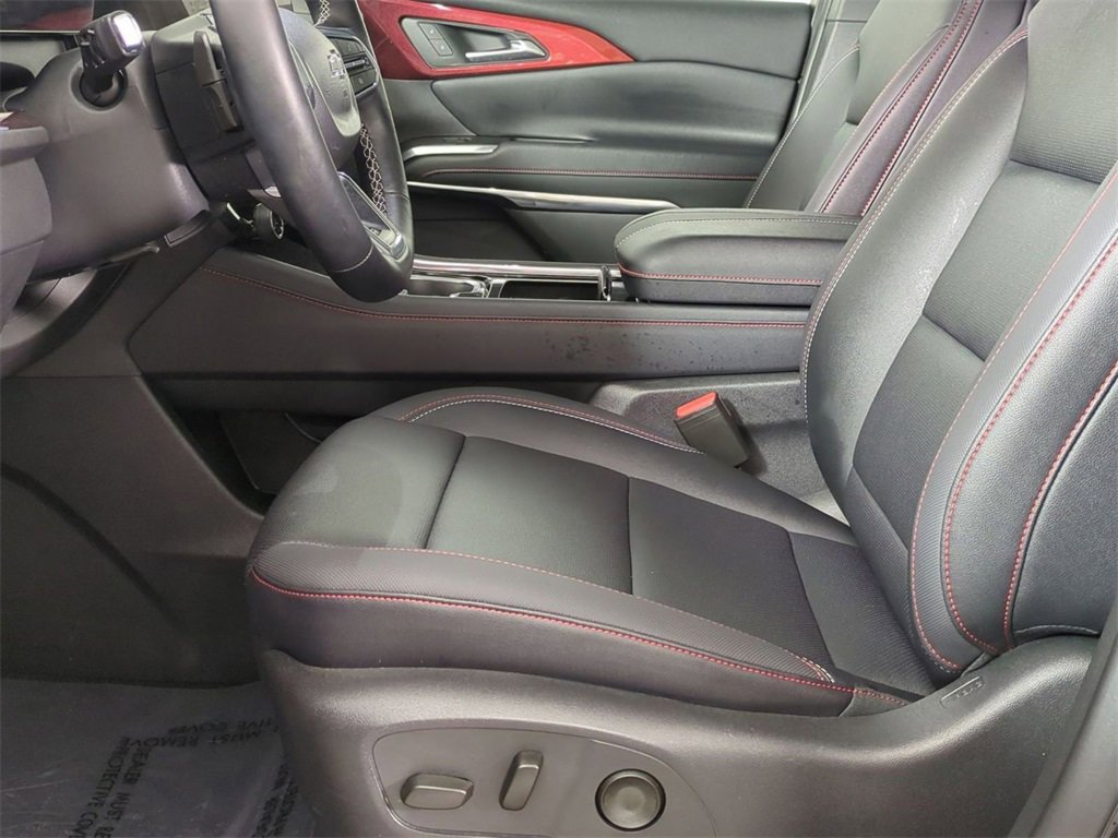 Used 2025 Chevrolet Traverse Z71 w/ Driver Confidence Package image 20