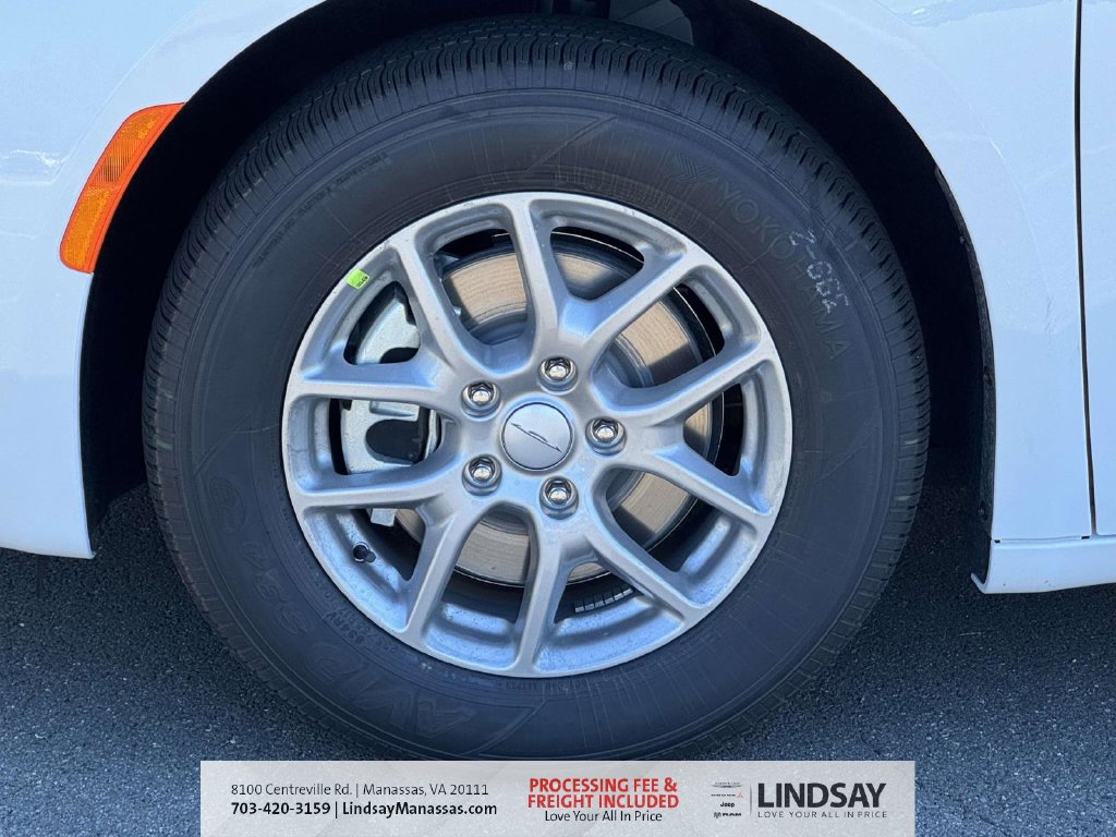 New 2027 Chrysler Pacifica LX FWD image 10