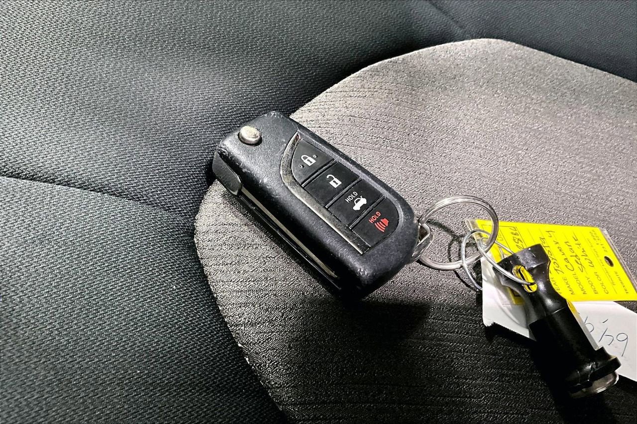 Used 2023 Toyota Camry LE FWD image 17