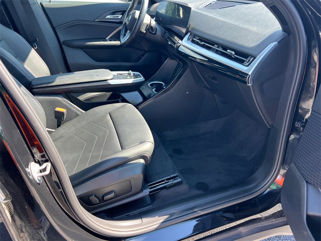Used 2023 BMW X1 xDrive28i image 13