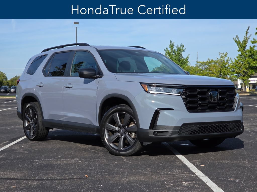 Used 2023 Honda Pilot Sport image 3