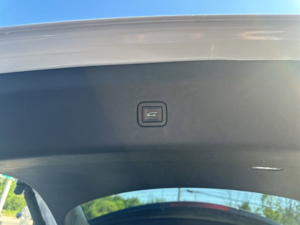 Used 2023 Buick Enclave Essence w/ Experience Buick Package image 36