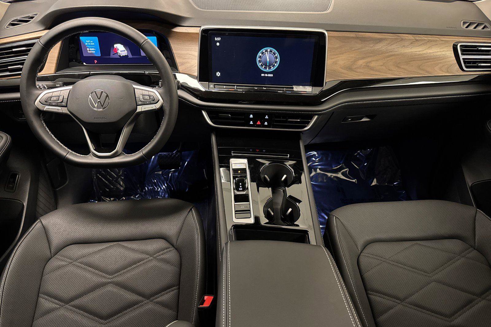 New 2026 Volkswagen Atlas SE image 12