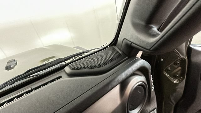 Used 2023 Jeep Wrangler Unlimited w/ Cold Weather Group AWD/4WD image 30