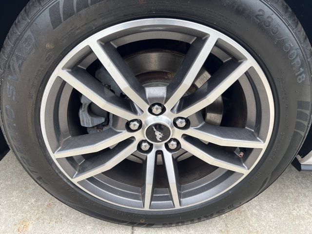 Used 2017 Ford Mustang GT Premium RWD image 7