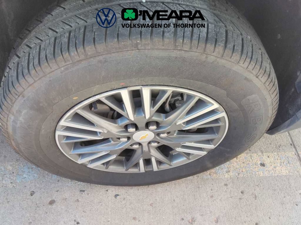 Used 2025 Chevrolet Traverse LT AWD/4WD image 7