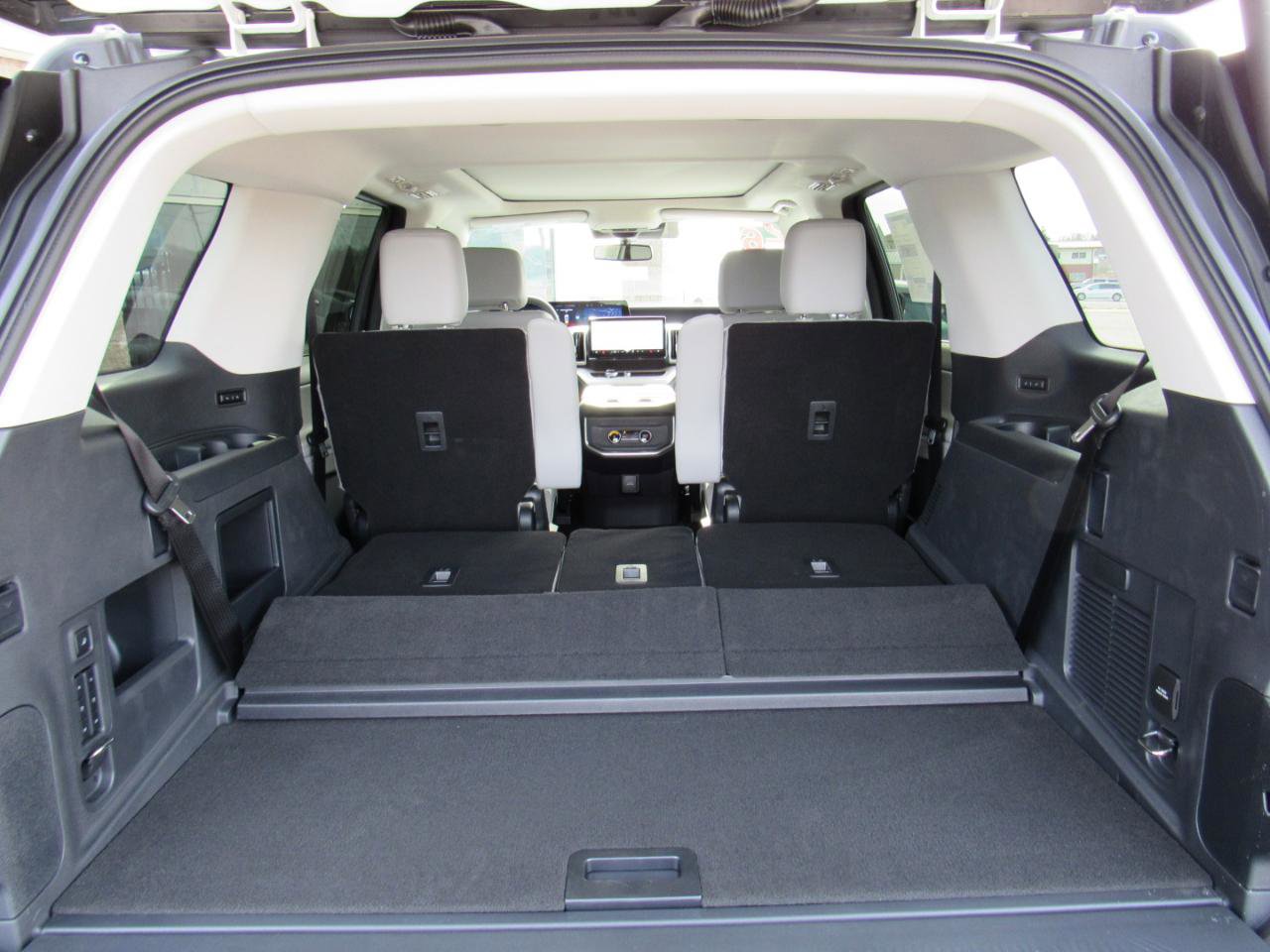 New 2026 Ford Expedition Active image 44