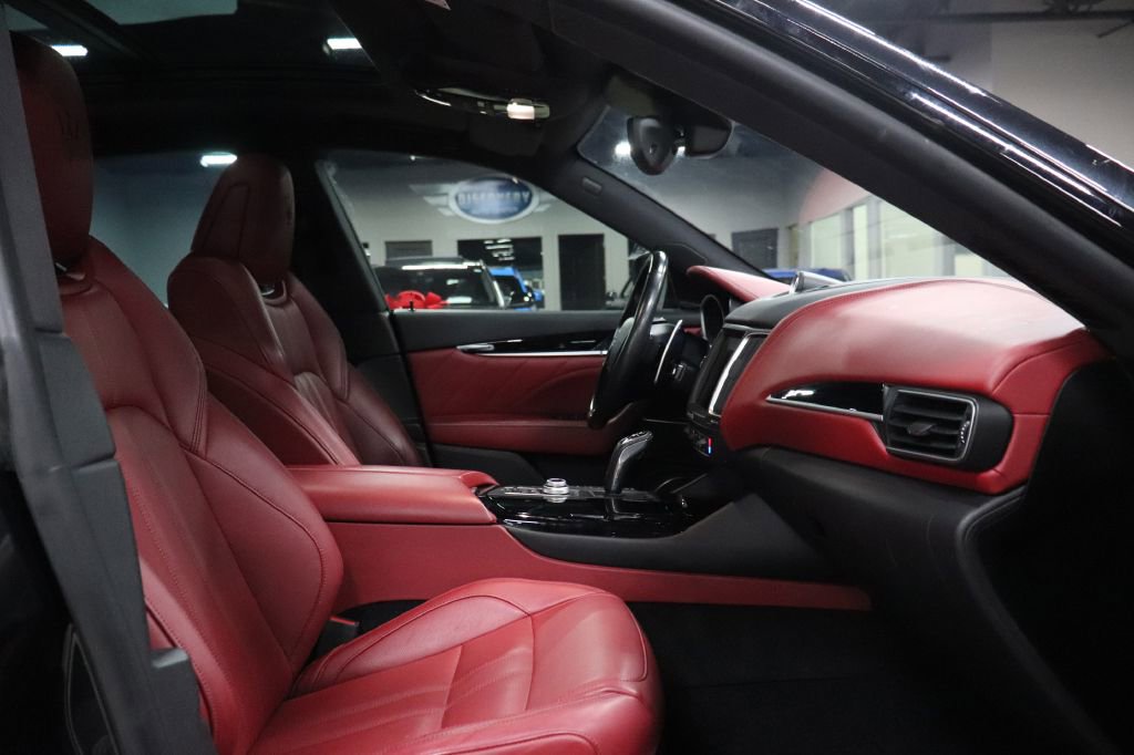 Used 2020 Maserati Levante GranSport image 23