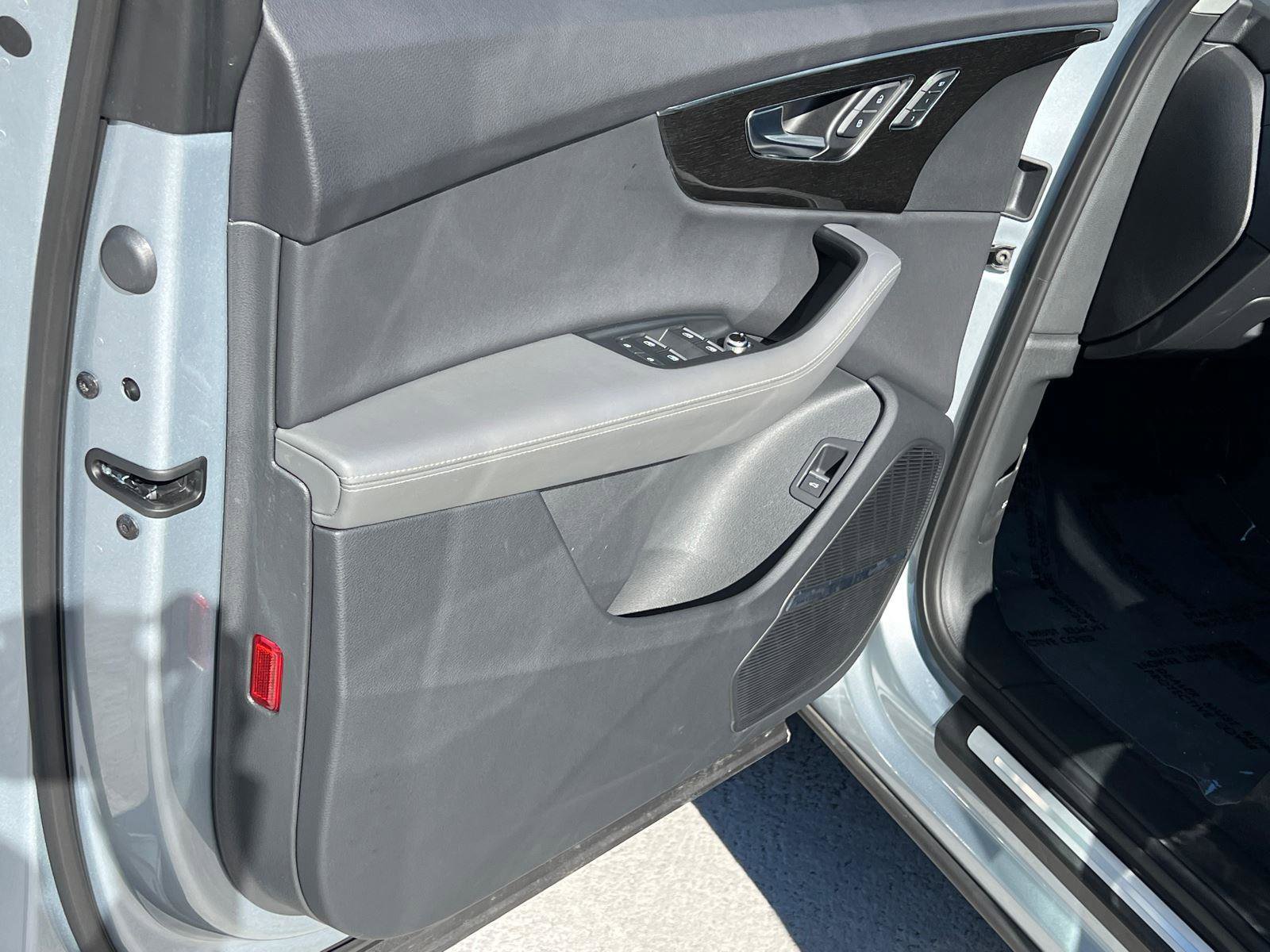 Certified 2025 Audi Q7 2.0T Premium Plus w/ Premium Plus Package image 10