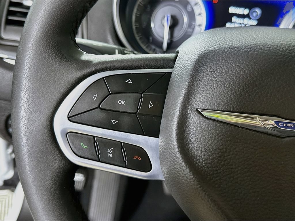 Used 2023 Chrysler 300 Touring w/ Sport Appearance Package RWD image 20
